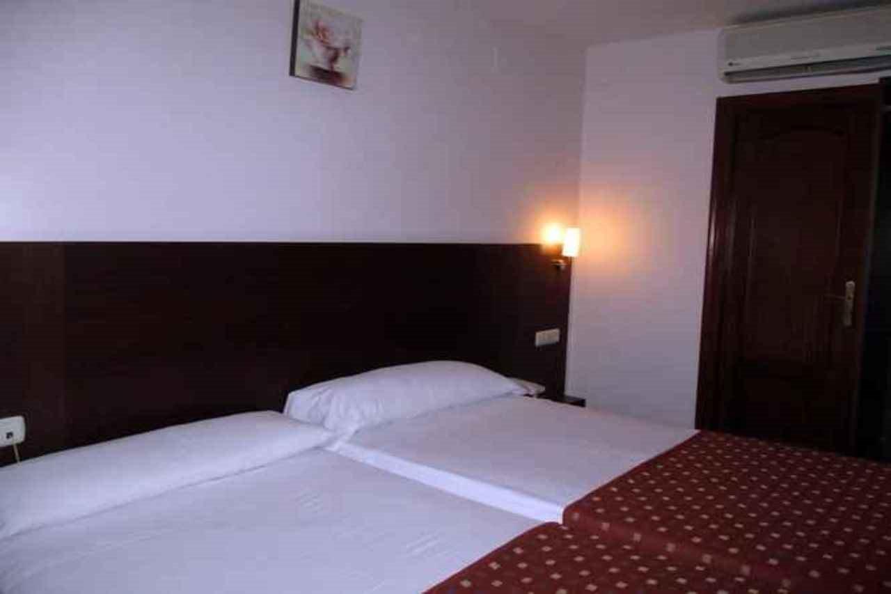 הואלבה Hotel Marina מראה חיצוני תמונה
