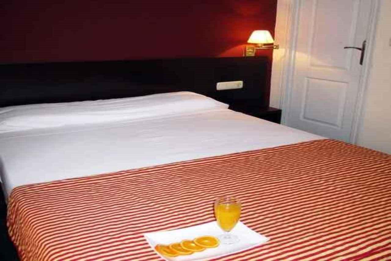 הואלבה Hotel Marina מראה חיצוני תמונה