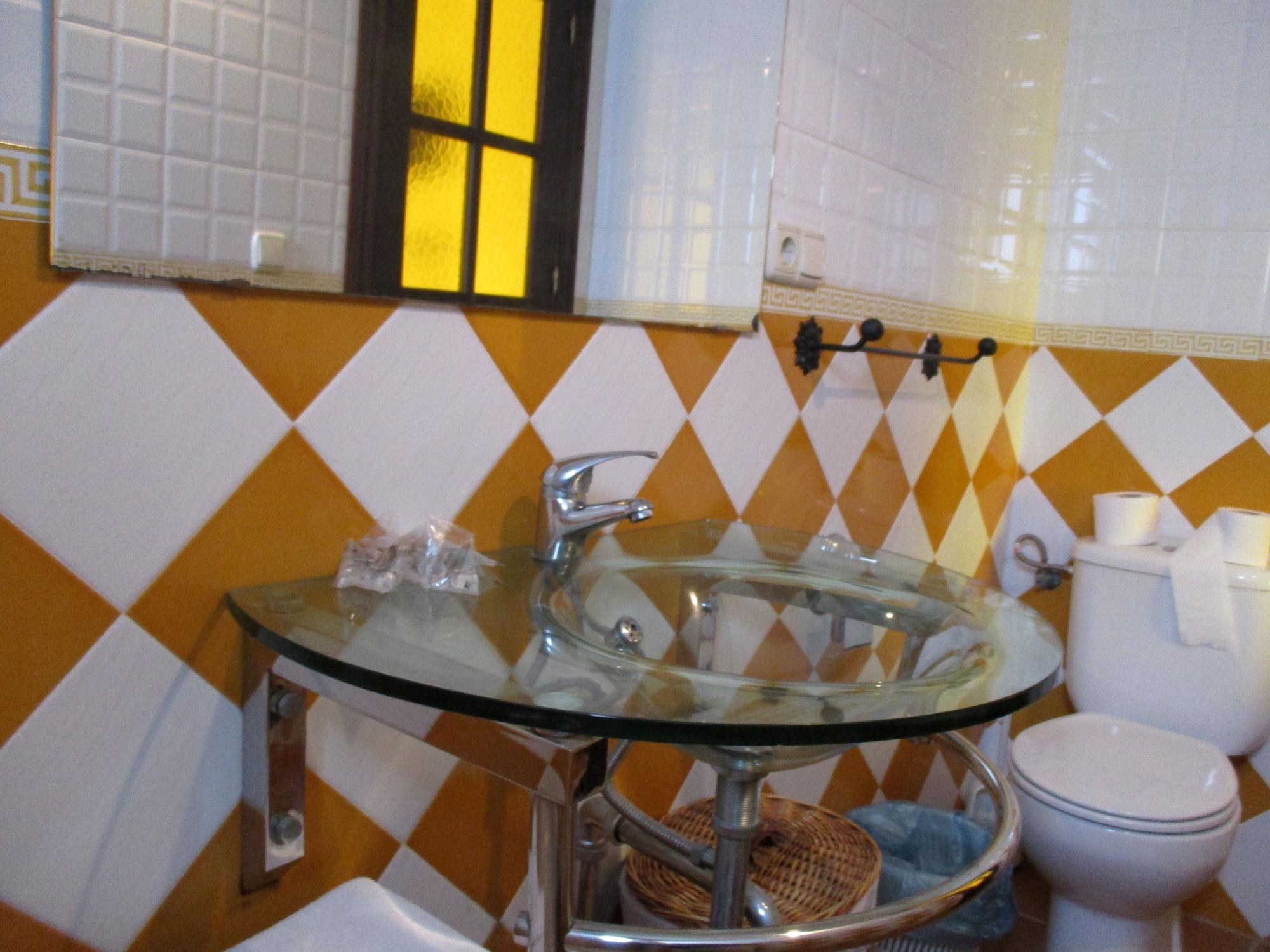 הואלבה Hotel Marina מראה חיצוני תמונה