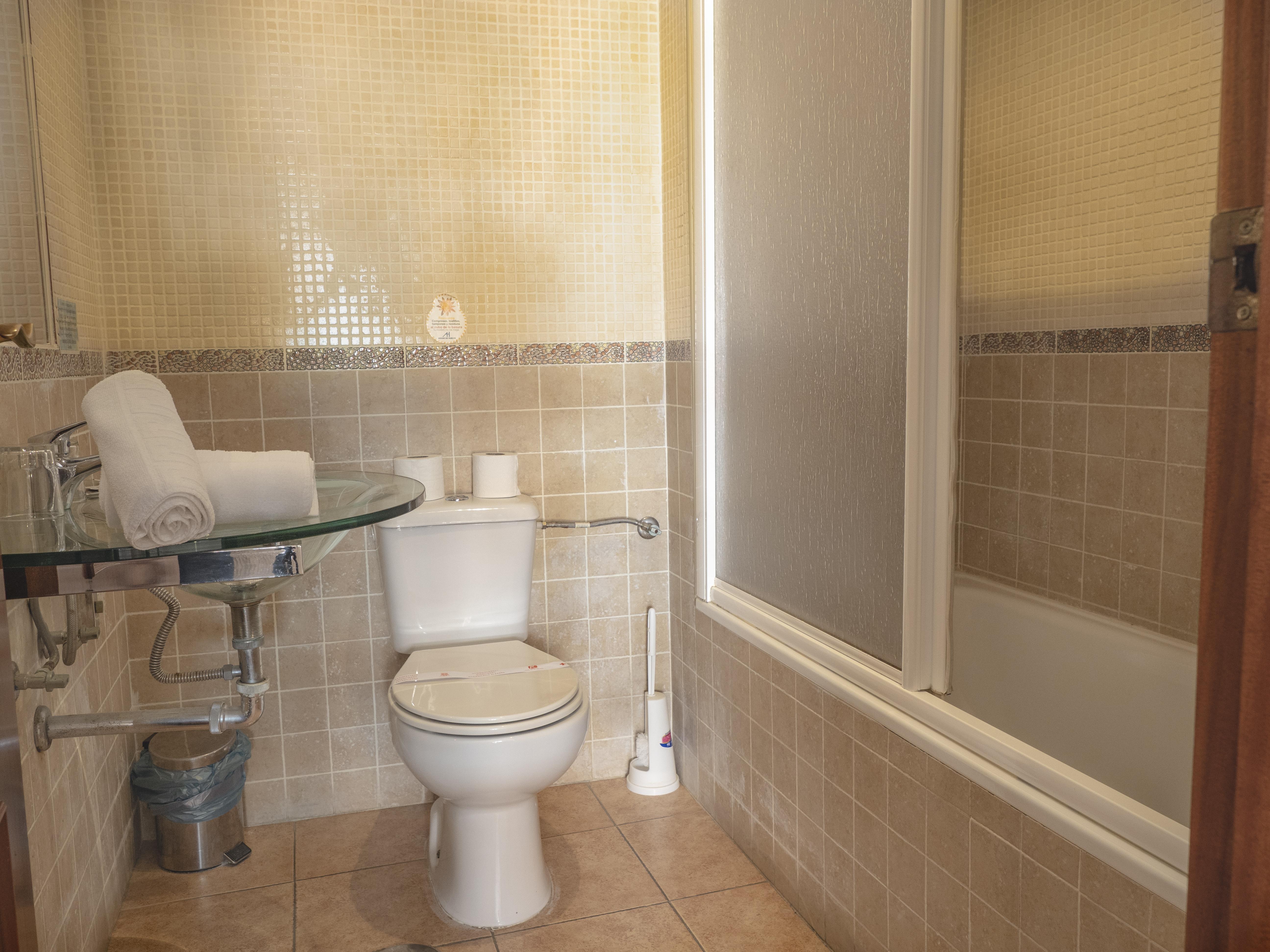 הואלבה Hotel Marina מראה חיצוני תמונה