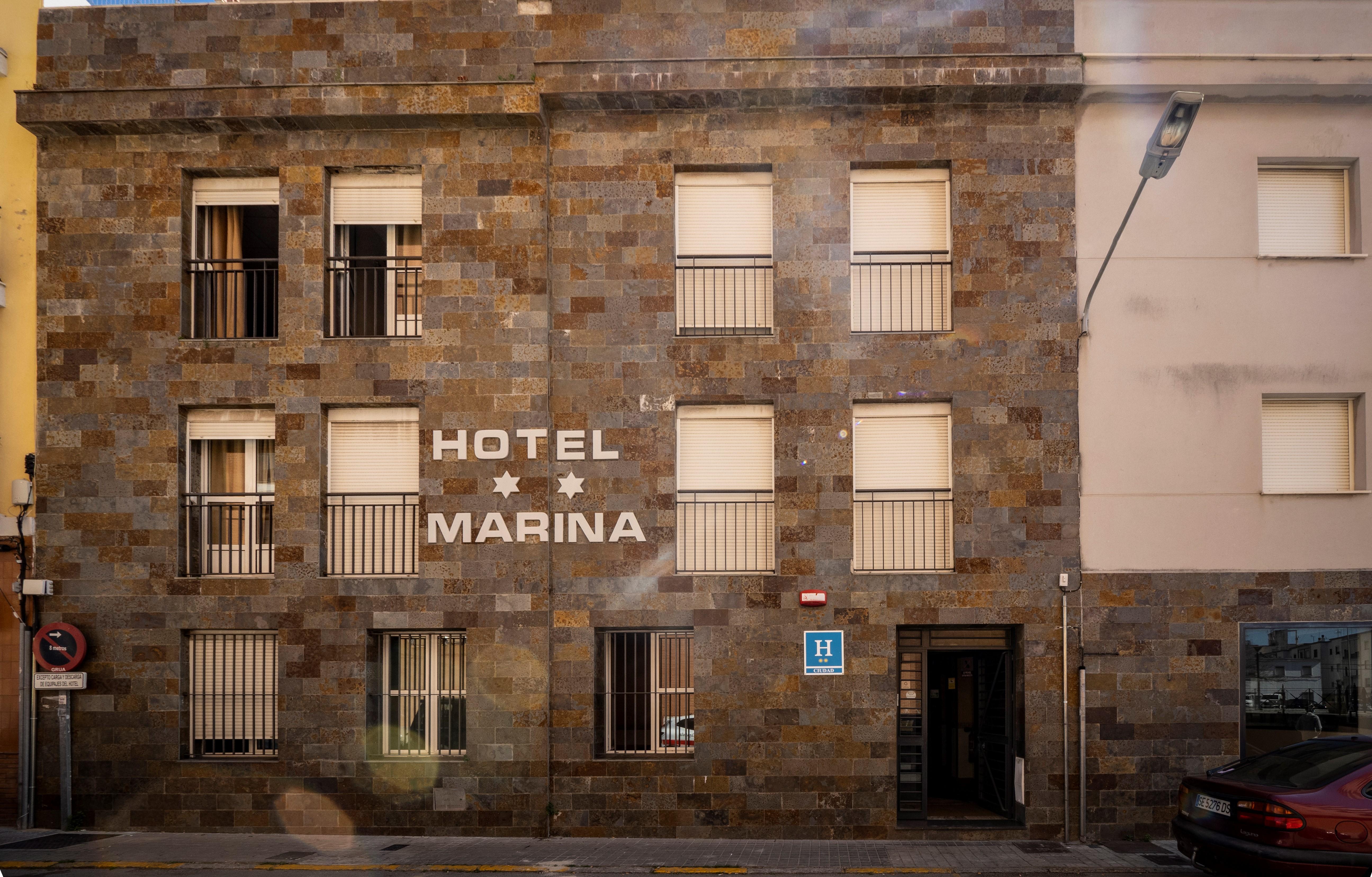 הואלבה Hotel Marina מראה חיצוני תמונה