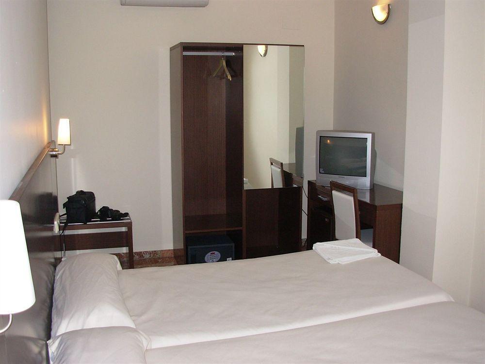 הואלבה Hotel Marina מראה חיצוני תמונה