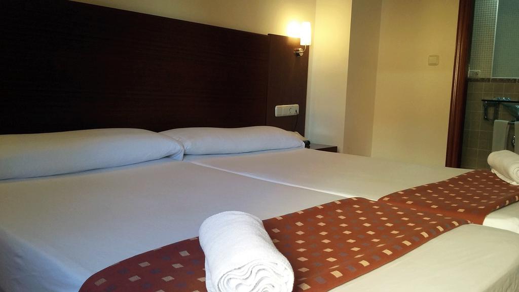 הואלבה Hotel Marina מראה חיצוני תמונה